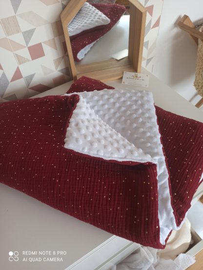 Couverture Bebe En Gaze De Coton Bordeaux Dore Les Creations De Max Et Mila